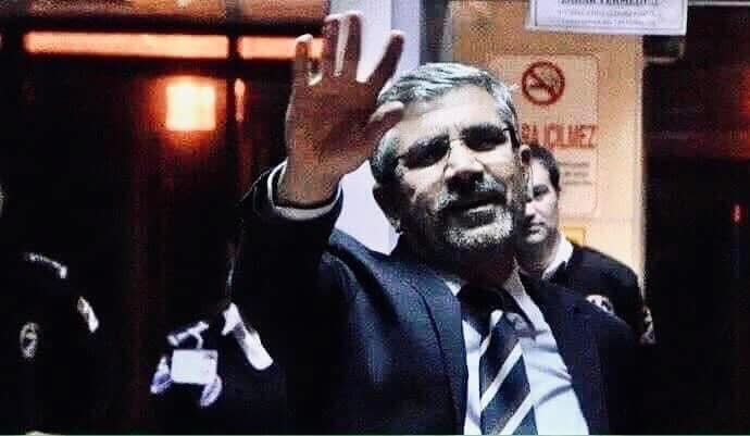 “Biz başı yastıkta ölecek insanlar değiliz..” #TahirElçi 
Katledilişinin 10.yılında değerli anısına saygı,minnet ve özlemle 🙏