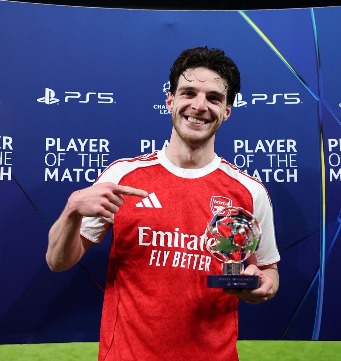 VibesFoot's tweet image. 🔴 𝗢𝗙𝗙𝗜𝗖𝗜𝗘𝗟 - 𝗗𝗘𝗖𝗟𝗔𝗡 𝗥𝗜𝗖𝗘 𝗘𝗦𝗧 𝗡𝗢𝗠𝗠𝗘́ 𝗛𝗢𝗠𝗠𝗘 𝗗𝗨 𝗠𝗔𝗧𝗖𝗛 𝗖𝗢𝗡𝗧𝗥𝗘 𝗟𝗘 𝗕𝗔𝗬𝗘𝗥𝗡 ! 🎖️🏴󠁧󠁢󠁥󠁮󠁧󠁿