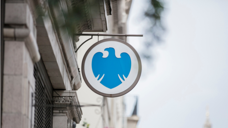 MoneySavingExp's tweet photo. Last chance! You can get up to £400 FREE cash plus free Apple TV+ if you begin a switch to Barclays by 11.59pm tonight (Thursday 27 November).

Barclays doesn't offer bank switches too often, so if you're a regular switcher it could be worth bagging: https://t.co/HmUueDppyL ⬇️ https://t.co/jRQN2bQPQ6