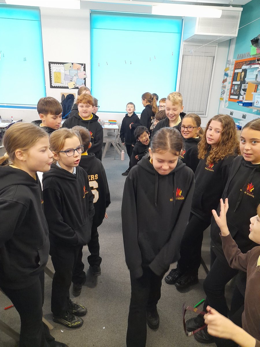 EastfieldPSHull's tweet image. Using conscience alley in reading today to consider a character's viewpoint regarding a dilemma in the book 'Once'. #epsreading #6BE