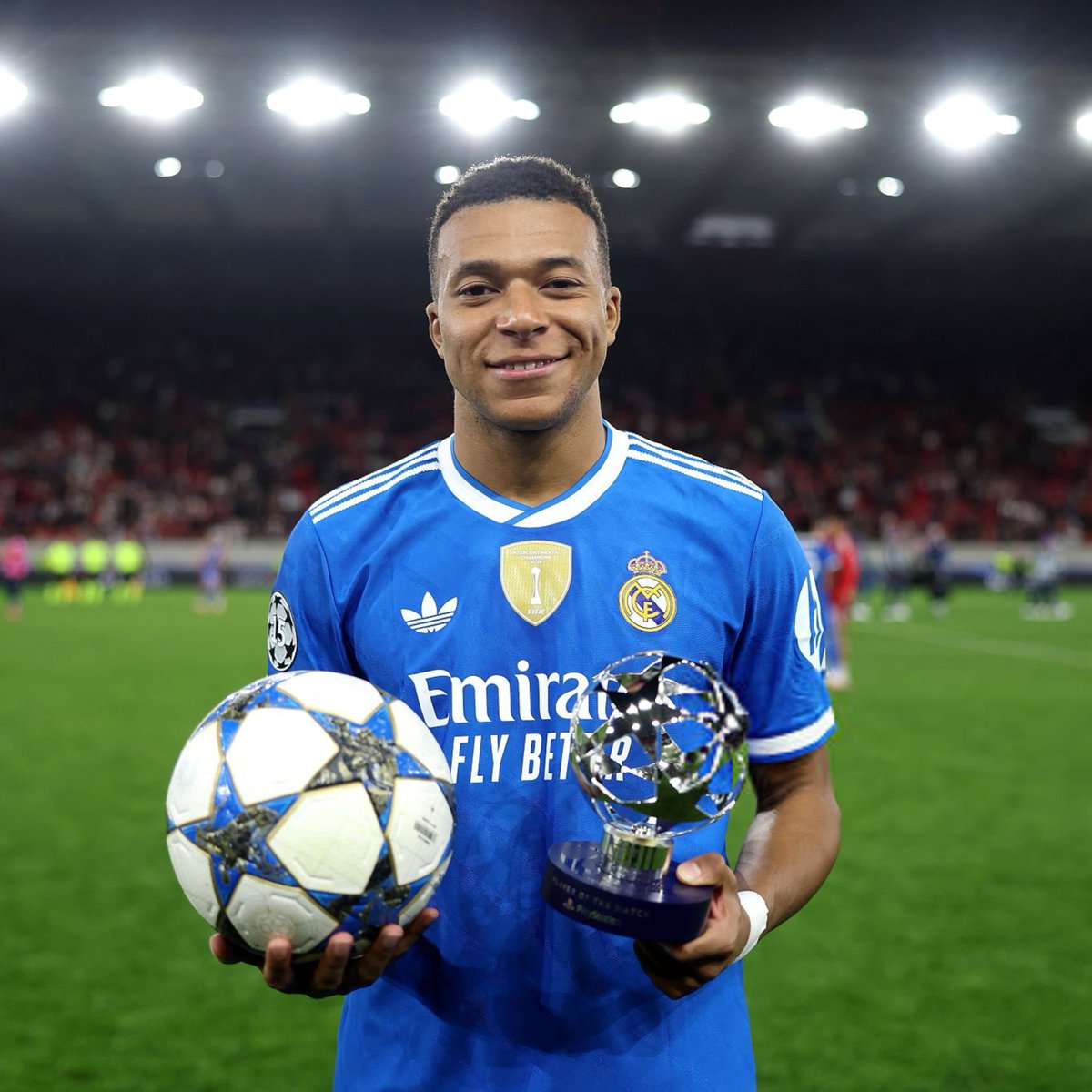 VibesFoot's tweet image. 🔴 𝗢𝗙𝗙𝗜𝗖𝗜𝗘𝗟 - 𝗞𝗬𝗟𝗜𝗔𝗡 𝗠𝗕𝗔𝗣𝗣𝗘́ 𝗘𝗦𝗧 𝗡𝗢𝗠𝗠𝗘́ 𝗛𝗢𝗠𝗠𝗘 𝗗𝗨 𝗠𝗔𝗧𝗖𝗛 𝗖𝗢𝗡𝗧𝗥𝗘 𝗟&apos;𝗢𝗟𝗬𝗠𝗣𝗜𝗔𝗞𝗢𝗦 ! 🎖️🇫🇷