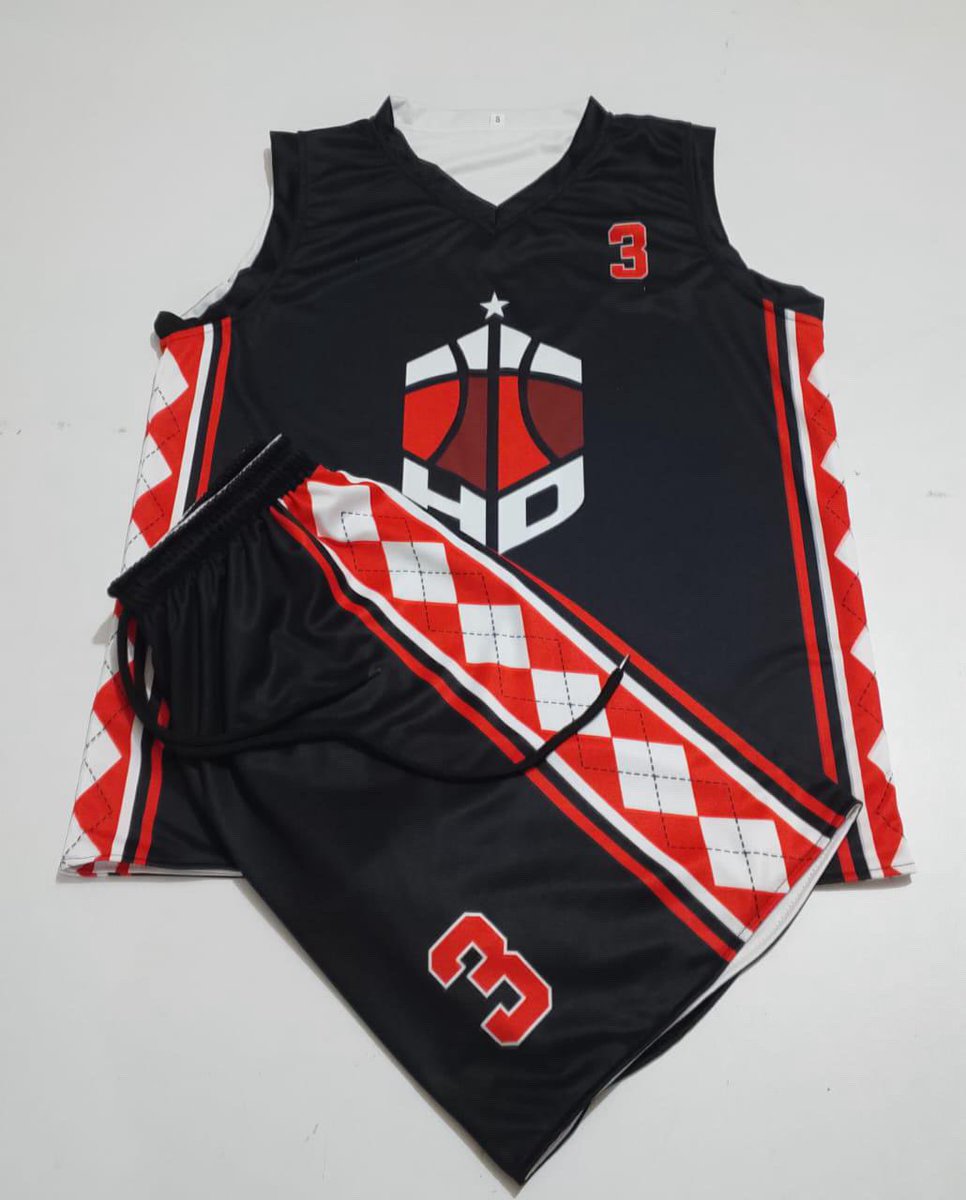 hoopdreamsbball's tweet image. 🔥 Our new @hoopdreamsbball 13U uniforms for the winter season!

🔌 Appreciate you a lot for the plug on uniforms @coachMinor3!

👀Still looking for 1-2 players to join our @hoopdreamsbball 13U team (7th graders) this season! 

📧DM today if interested!