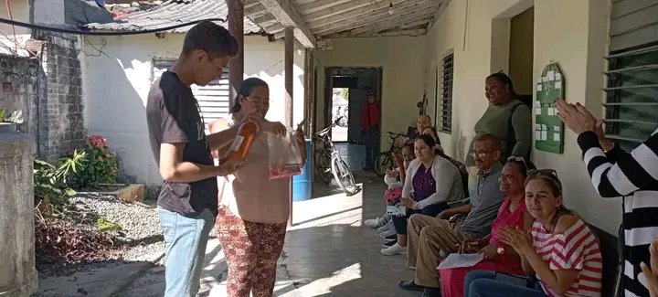 Fue recibido con honores el compañero Juan Carlos de la DMOTU Palmira quién dió el paso al frente para ayudar a las provincias orientales tras el paso del ciclón Melisa.