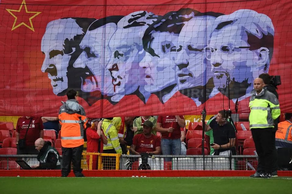 Am crying he deadass got added to this banner 😭😭