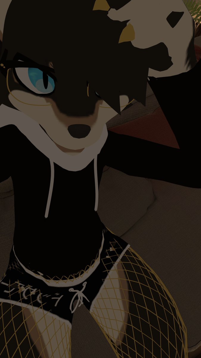 coco_chip_'s tweet image. I’m going to watch the new season of Stranger Things :3