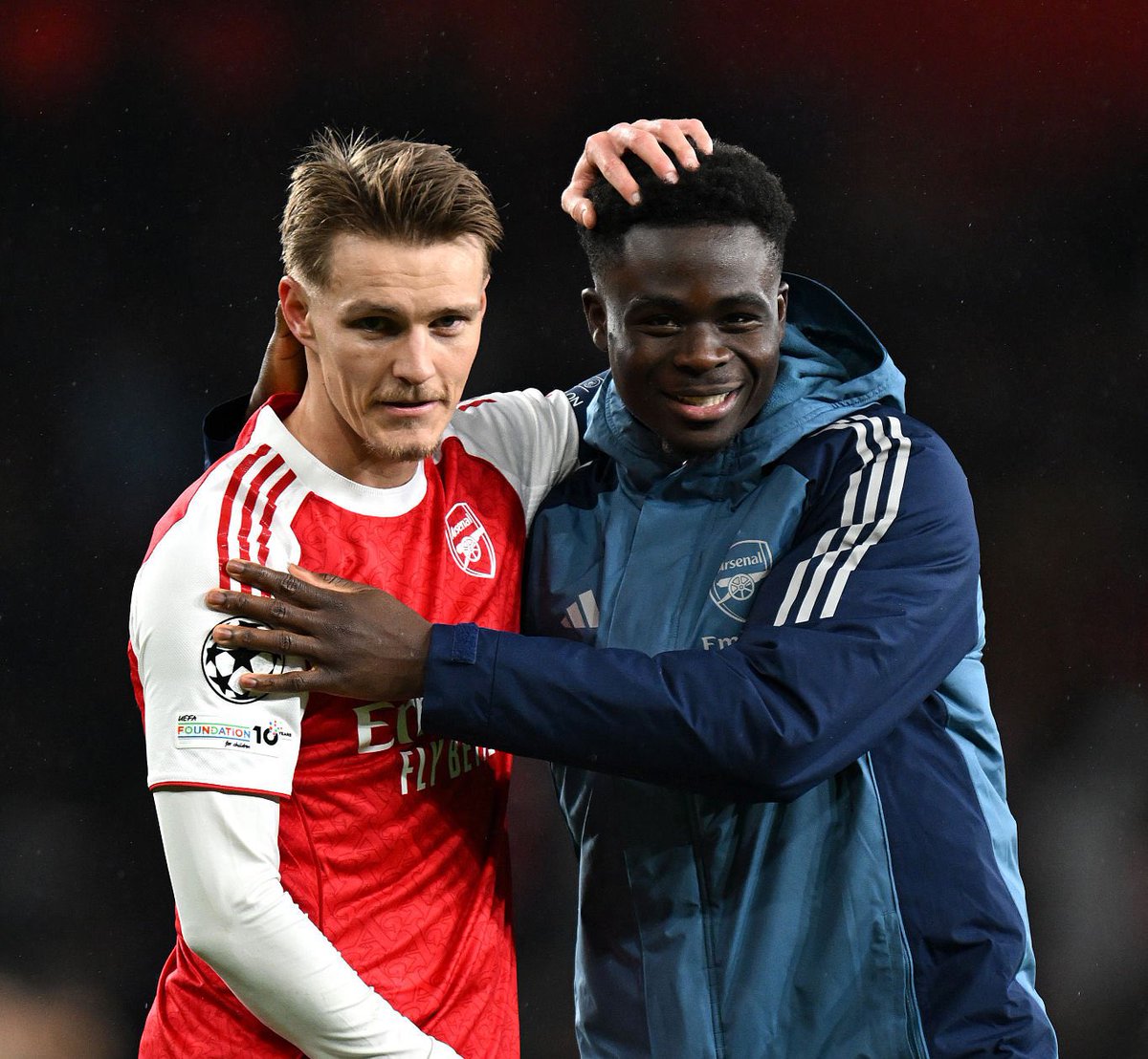ArsenalBuzzCom's tweet image. 📸| Ødegaard and Saka ♥️ #afc