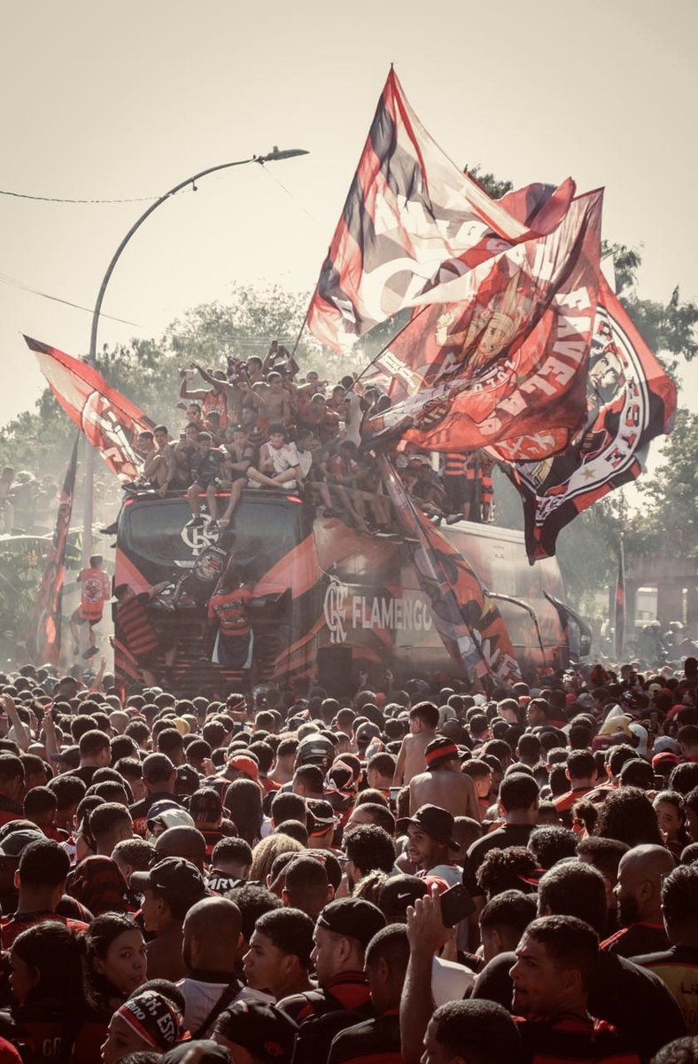 wolfkickss's tweet image. MELHOR foto do aerofla de hoje.

tal do Ano Estético.