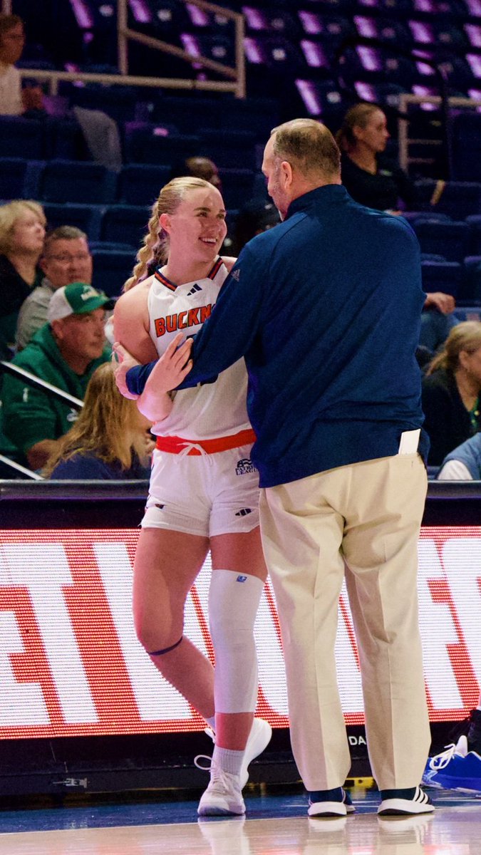 Trevor Woodruff tweet media