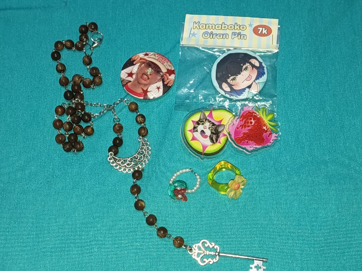 grichebleu's tweet photo. thanks cendramaya 😇
sebenernya masih ada lagi barang custom 😅 https://t.co/Nb77kr1y5D