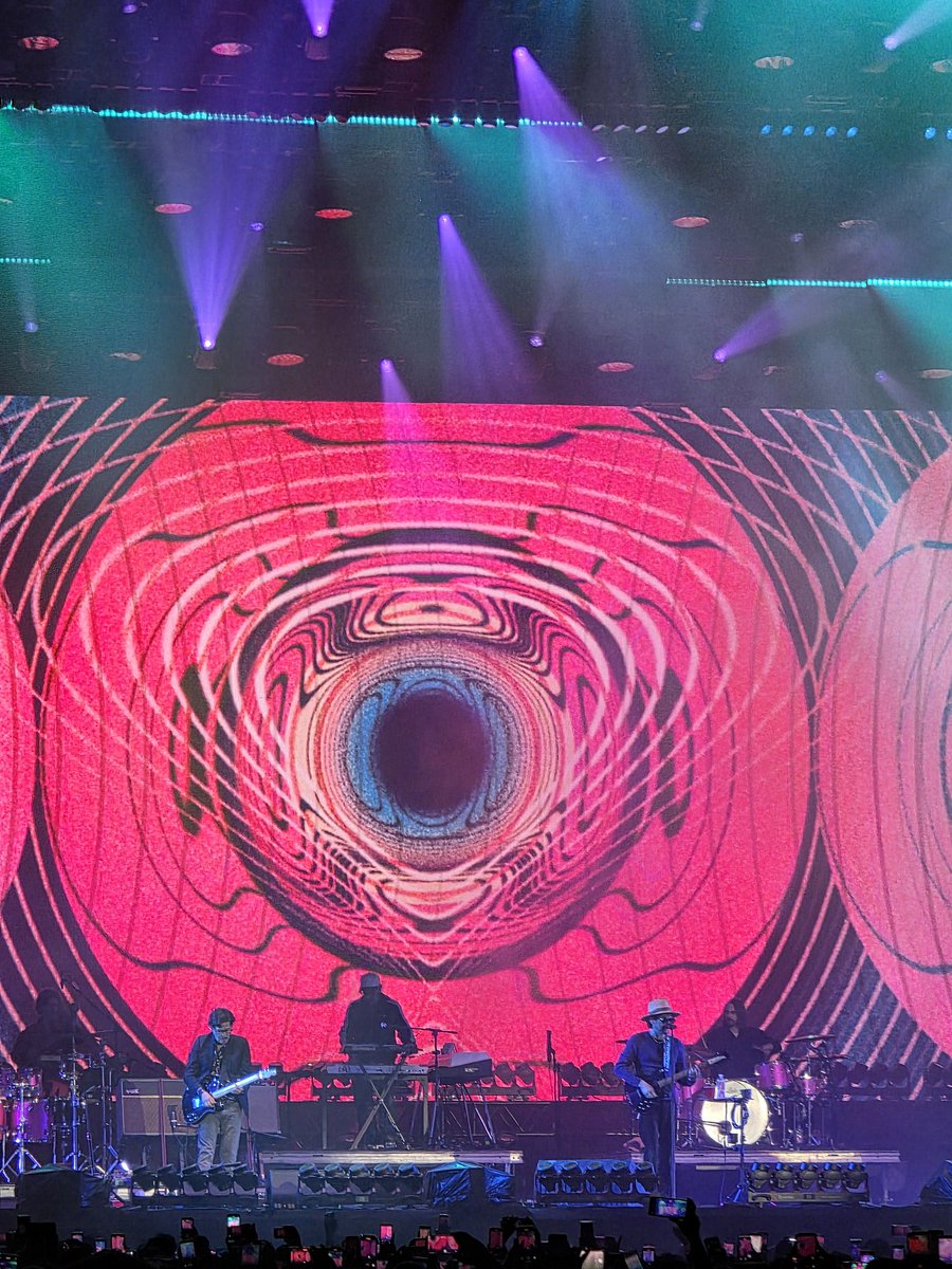 SINALTAC's tweet image. #Zoé rinden homenaje al #MemoRexCommander desde el #TecateComuna 👁