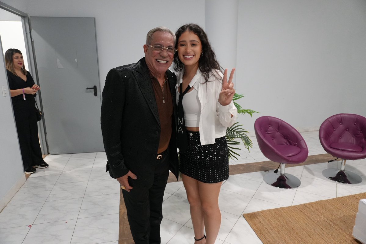 NikkiAlva_'s tweet image. La palabra es… “iconic” ✨🙏🏼📸

☆

#nikkialva #youknowwhoiam #thatsright #onemoretime #salsa #salsaromantica #salsanueva #salsadancing #salsamusic