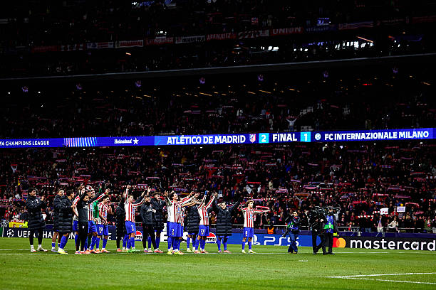 atletico_stats_'s tweet image. ❤ 𝐄𝐍 𝐂𝐀𝐒𝐀

Los últimos NUEVE partidos del Atleti en el Metropolitano:
🟩Villarreal
🟩Rayo
🟩Real Madrid
🟩Eintracht
🟩Osasuna
🟩Sevilla
🟩Saint-Gilloise
🟩Levante
🟩Inter

Es su mejor racha en una misma temporada como local desde el curso 2023/24 (11).