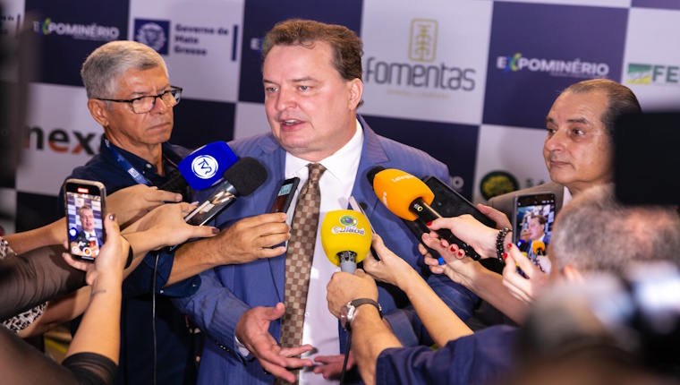 caldpolitico's tweet image. O presidente da ALMT, Max Russi, lançou oficialmente os selos “Mineral Social” e “Mineral Sustentável”, previstos no Projeto de Lei nº 711/2025, de sua autoria.

Saiba mais no Caldeirão Político
#almt #mineração #mineralsocial #mineralsustentavel 

caldeiraopolitico.com.br/noticia/83219/…