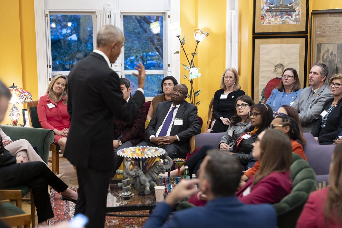 RepSarahElfreth's tweet image. ”Better is good.”

Everyone in our office has a small green card on their desks with a printed list of values and objectives to get us through hard days. It’s a tradition I adopted from my mentor, Senator Barbara Mikulski, with some of her idioms including “we can’t guarantee an…