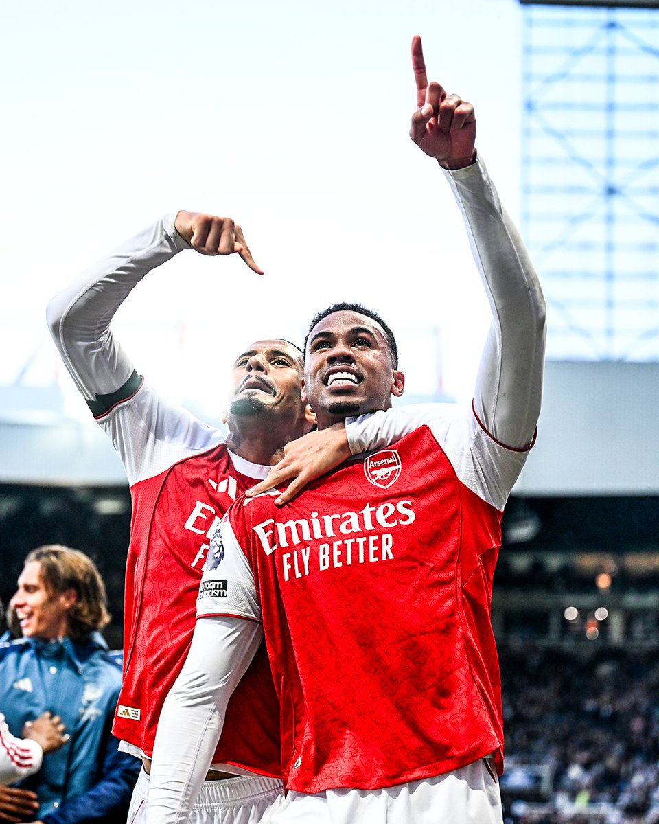 brfootball's tweet image. William Saliba is the ultimate hype man 👇