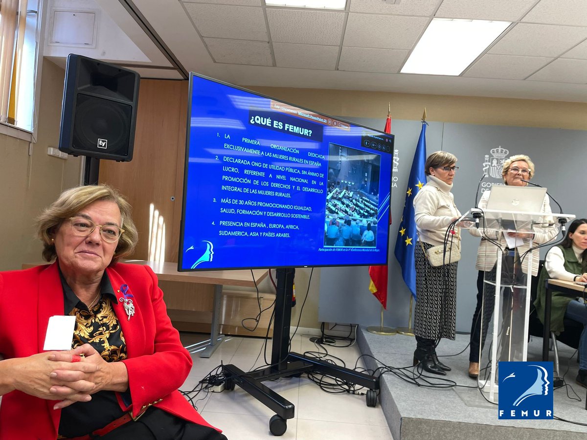 FEMUR participó el 25N como invitada en una reunión de la Red de Escuelas de Salud en el <a href="/sanidadgob/">Ministerio de Sanidad</a> 
Los componentes de la Red conocieron FEMUR con Presidenta Nacional Juana Borrego 
Ligado a la nominación de FEMUR al Premio Premio Dr. Lee Jong-Wook de Salud Pública de la OMS.