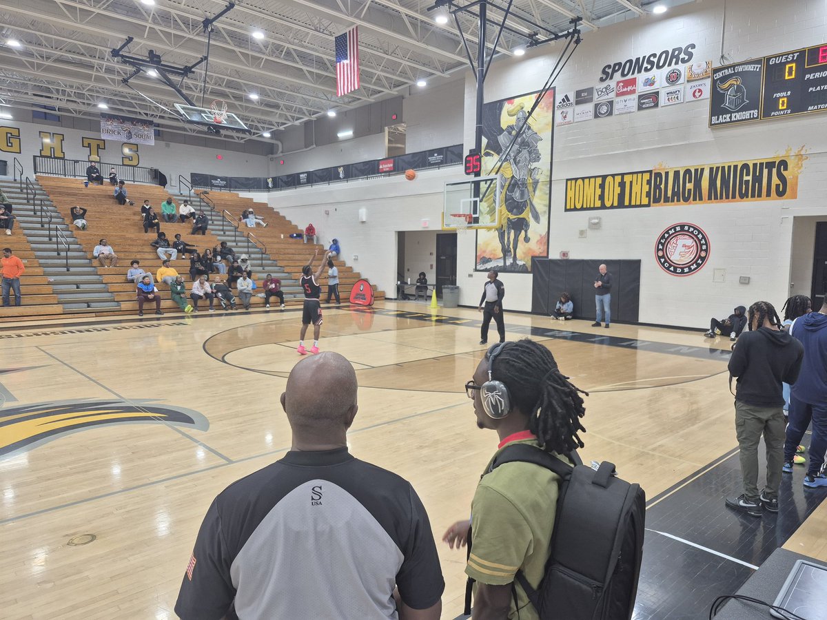 JHillsman's tweet image. Cedar Grove and Alexander are underway. Game begins with an Administration technical foul on Cedar Grove for having light blue jerseys and not white (Alexander in all black). #HSBB