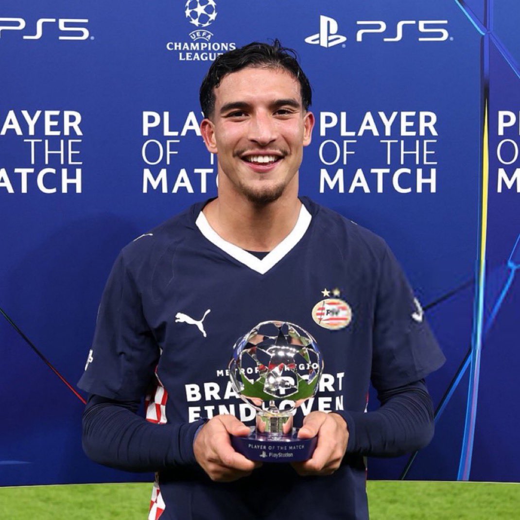 centregoals's tweet image. 🚨🚨| OFFICIAL: Couhaib Driouech receives the Man of the Match award after he scored a BRACE in PSV’s 4-1 win vs Liverpool. 🇲🇦🎖️
