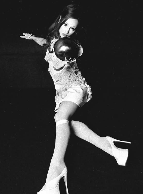 Ariana Grande Numbers 🫧 tweet media