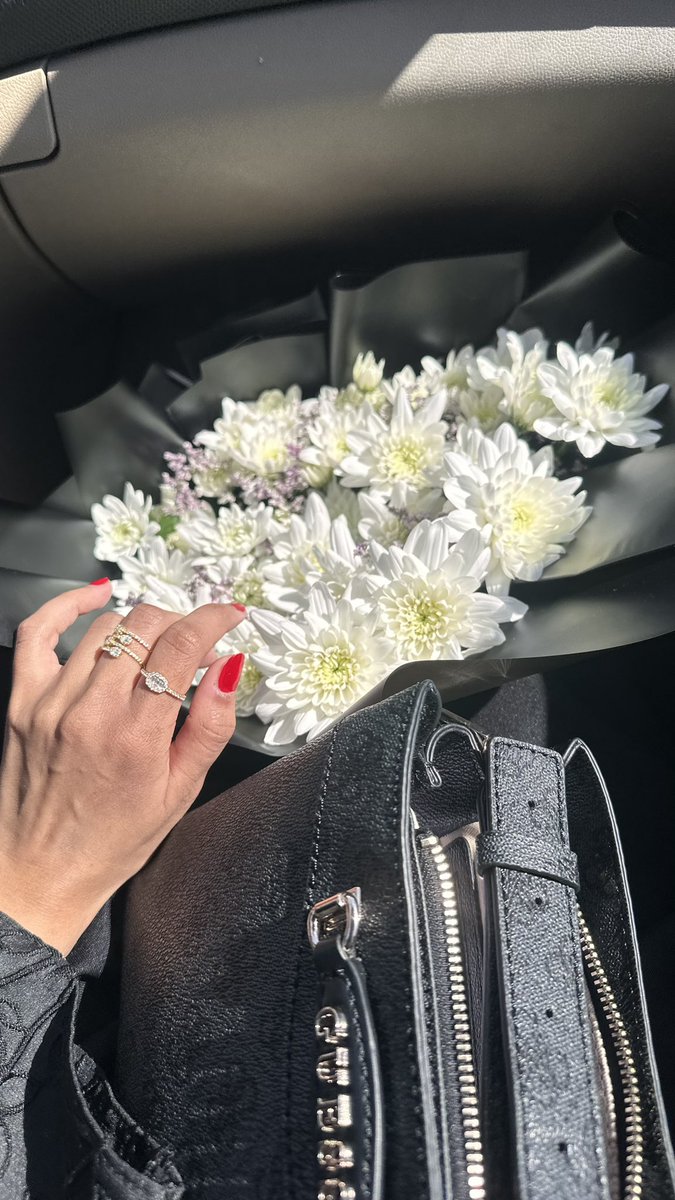 LO_loo's tweet image. 