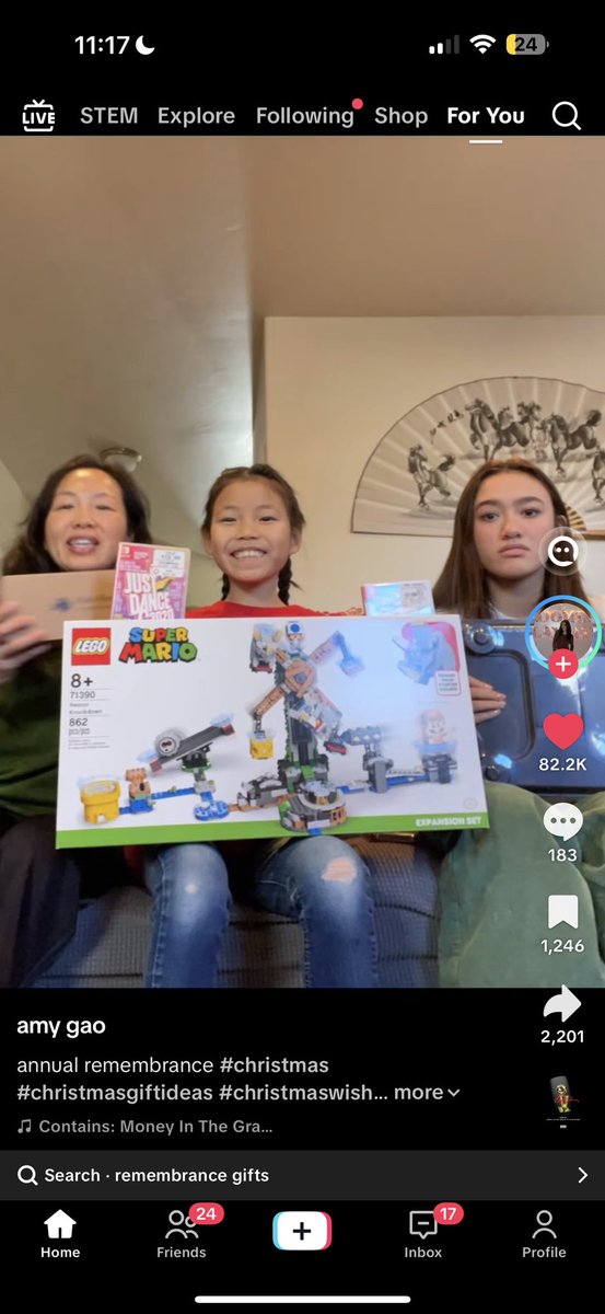 razzykcal's tweet image. This just made me so sad this poor baby look at her face :( I can’t conceptualize why a parent would do this to their daughter