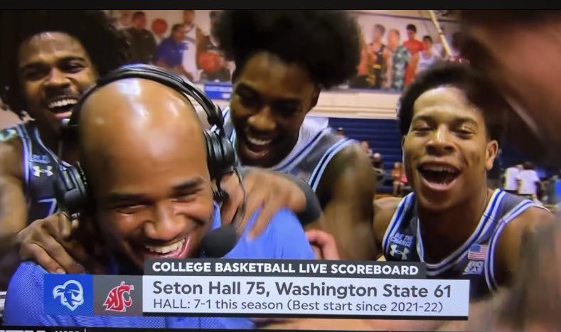 Hall Monitor 🏴‍☠️ tweet media