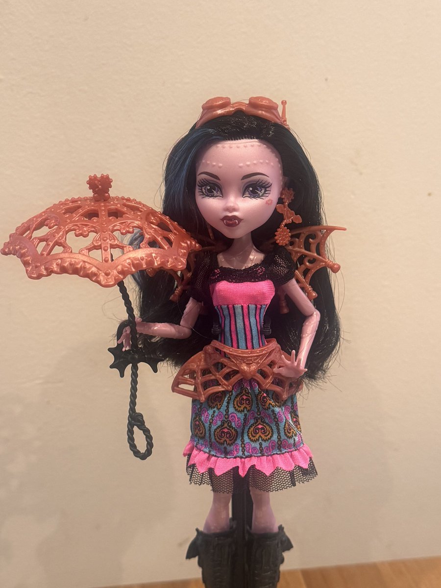 SweeetScreams's tweet image. today’s doll mail, i didn’t realise she had saran as well as kanek, i always thought it was only kanek