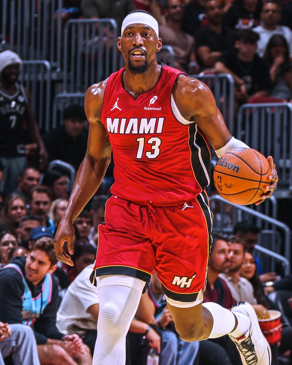#HEATWin FINAL: HEAT 106, Bucks 103

🔥 Herro: 29pts, 5rebs, 7asts
🔥 Adebayo: 17pts, 11rebs
🔥 Powell: 11pts
🔥 Wiggins: 11pts
🔥 Ware: 11pts, 9rebs
🔥 Jaquez Jr.: 10pts