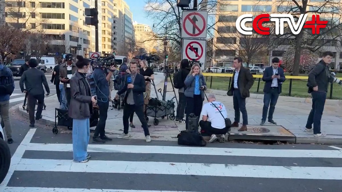 Two U.S. National Guard members were shot near the White House on the afternoon of November 26 and a suspect is in custody, according to local authorities.
cctvplus.com/news/20251127/…
