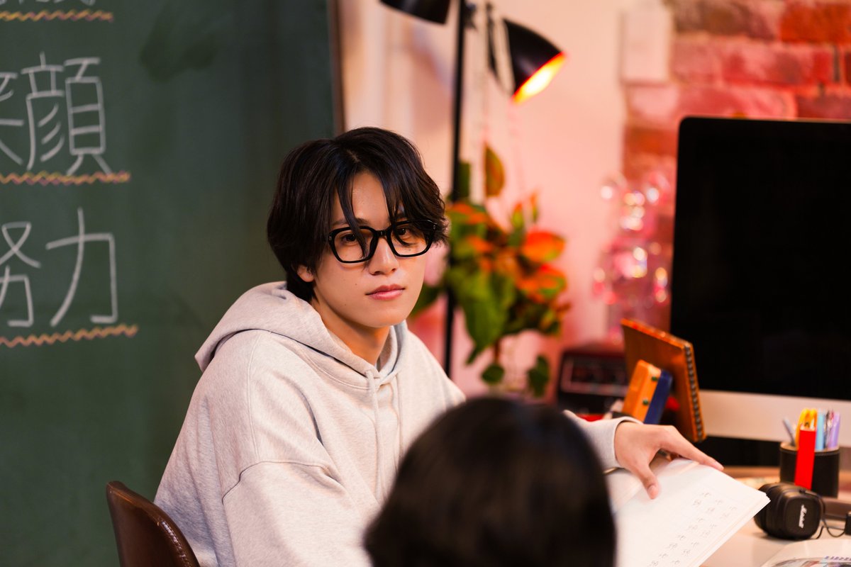 timeleszfamilia's tweet image. ／⋰
　地頭にとらわれた男
　#橋本将生 ✍️🩷
＼⋱

一生懸命書いた「地頭」の文字を
皆さまにそっとお届け🤫㊙️

TVerで見逃し配信中📺💫
🔗プロフィールリンクからチェック！

Huluでは未公開シーンを含む｢Hulu特別版｣も🌟

一緒に謎解きしながら
何度でもお楽しみください🙌⊹˚

𖤐⋆─────…