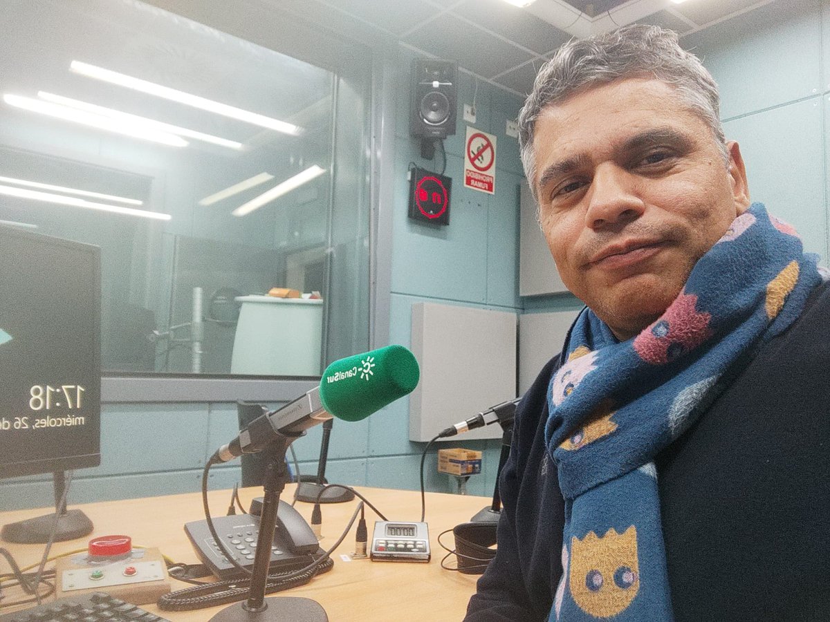 Es <a href="/AdrianDolbuck/">Adrian Dolbuck</a>, fundador en Sevilla de la empresa de ciberseguridad <a href="/dolbucksl/">Dolbuck | Ciberseguridad</a> y de la convención anual <a href="/secadm1n/">Sec/Admln Cybersecurity Conference</a> , de hacking ético, que en su décima edición se realiza esta semana los días 28 y 29 con más de 200 profesionales de toda España. 👉 En la entrevista en el