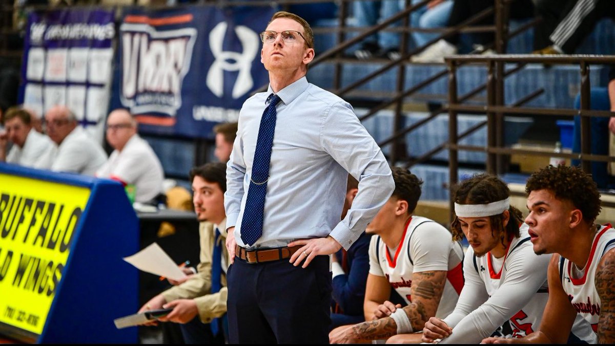 UMary Men's Basketball tweet media