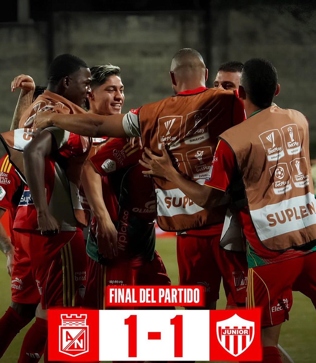 🤯👀OJO AL DATO: Ya se cumplen ¡10 PARTIDOS (3 AÑOS Y 5 MESES)! Sin que Atl. Nacional sepa que es ganarle al Junior por todas las competencias. 

📊🦈En este intervalo han sido 6 victorias para el Tiburón y 4 empates. 

🔙La última victoria Verdolaga  fue el 15/06/2022. 2-1 con