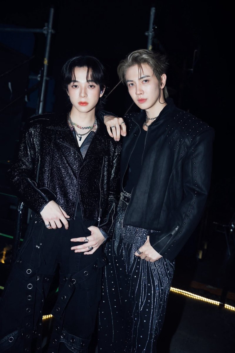 stary1up_picBN's tweet image. เริ่ดเลยล่ะ! “แม็กกี้–บาส” เปิดบ้านจัดแฟนมีต เสิร์ฟฉ่ำทั้งฮอลล์อบอุ่นทั้งใจ ในงาน MaxkyBas ‘My Home Your Home’ 1st Fan Meeting 

#StudioWabiSabi #MaxkyBas1stFM #MaxkyBas
 
Mchoice และ Studio Wabi Sabiเปิดประตูบ้านเป็นครั้งแรกที่ประเทศไทย ต้อนรับชาวด้อม 6CODE (ซิกซ์โค้ด :…