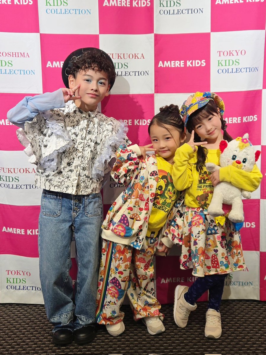 yua19127's tweet image. トップモデルスクール仙台校のそうじくんとたよりちゃんと🩷
東京キッズコレクションにて🥰