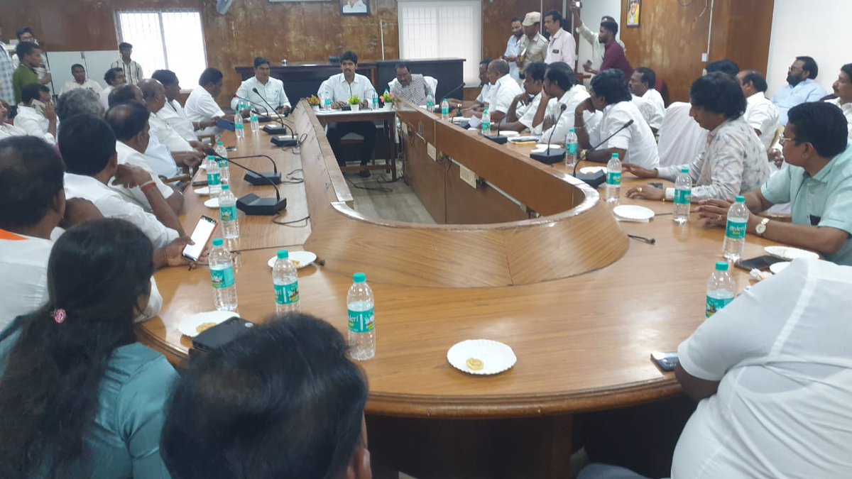 SangeethaMathi2's tweet image. பாஜக சார்பாக 26/11/2025 அன்று வளசரவாக்கம் மாநகராட்சி அலுவலகத்தில் மாவட்ட ஆட்சியர் தலைமையில் மதுரவாயல் தொகுதியில் SIR படிவ விநியோகம் மற்றும் பூர்த்தி செய்யப்பட்ட படிவங்களை திரும்பப்பெறும் நடவடிக்கையில் தற்போதுவரை ஏற்பட்டுள்ள முன்னேற்றம் பற்றியும், BLO / BLA2 கூட்டத்தில்