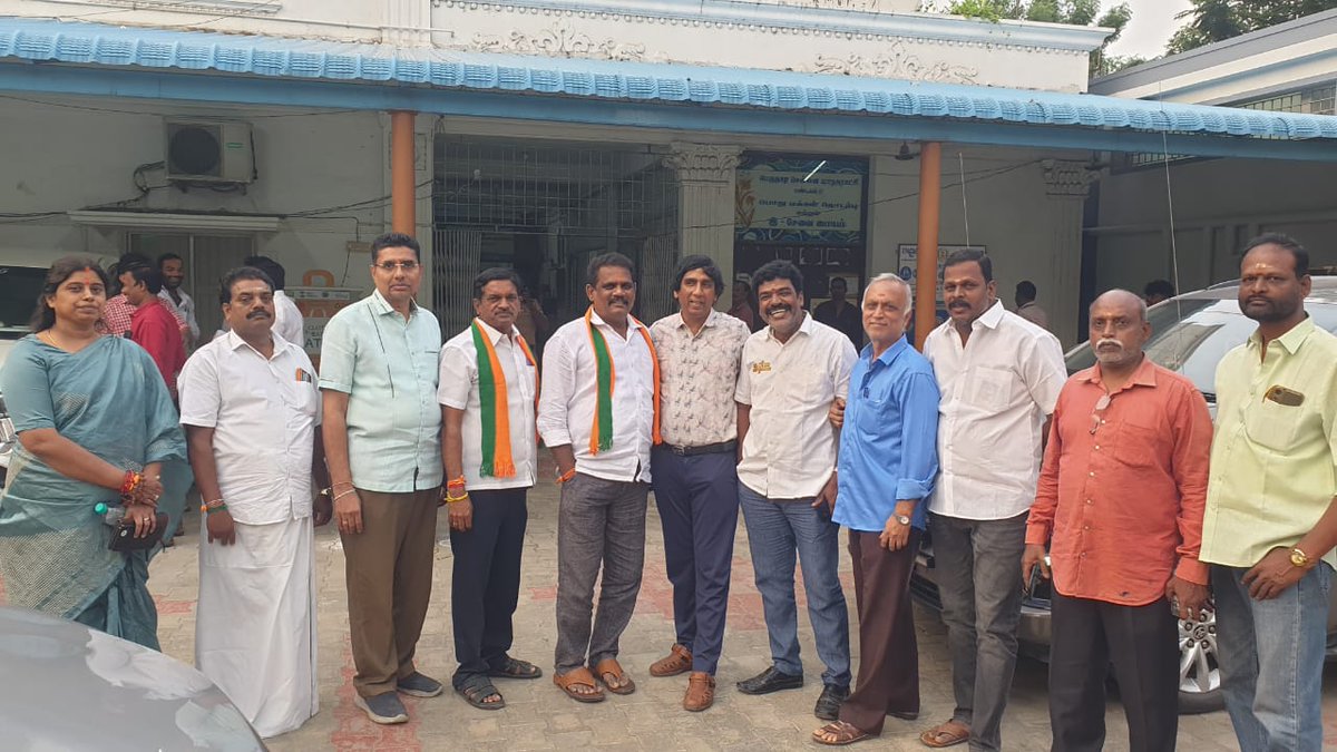 SangeethaMathi2's tweet image. பாஜக சார்பாக 26/11/2025 அன்று வளசரவாக்கம் மாநகராட்சி அலுவலகத்தில் மாவட்ட ஆட்சியர் தலைமையில் மதுரவாயல் தொகுதியில் SIR படிவ விநியோகம் மற்றும் பூர்த்தி செய்யப்பட்ட படிவங்களை திரும்பப்பெறும் நடவடிக்கையில் தற்போதுவரை ஏற்பட்டுள்ள முன்னேற்றம் பற்றியும், BLO / BLA2 கூட்டத்தில்