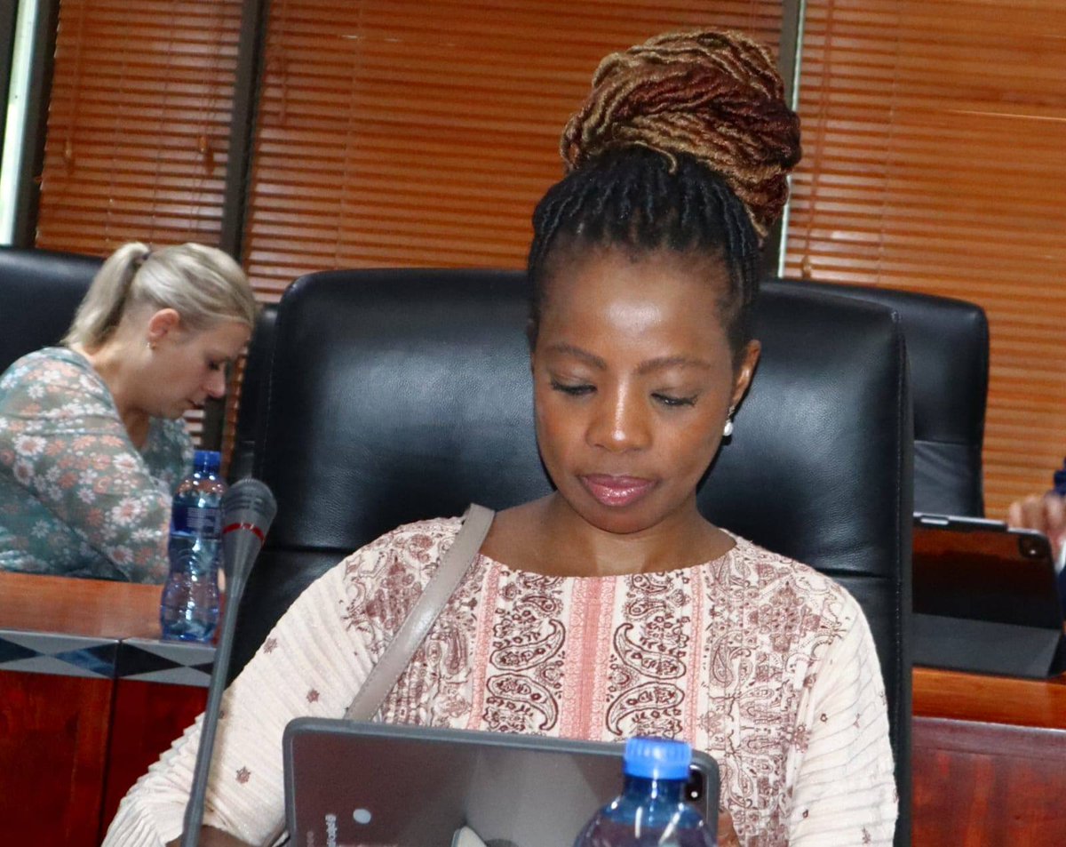 MpumalangaGov's tweet image. EXCO RECEIVED BRIEFING FROM THE PUBLIC PROTECTOR ON KEY GOVERNANCE AND ACCOUNTABILITY MATTERS

The Executive Council received a detailed presentation from the Public Protector of South Africa, Advocate Kholeka Gcaleka, on the outcomes of recent and current investigations and…