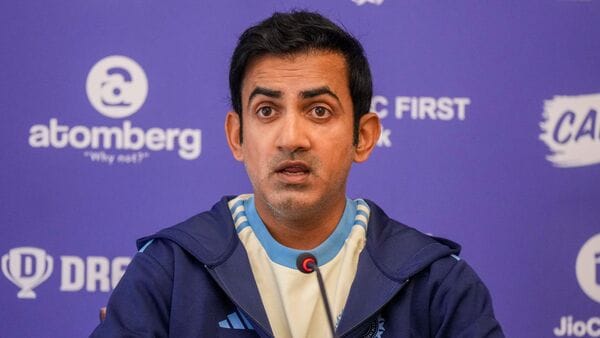 mufaddal_vohra's tweet photo. 🚨 GAMBHIR TO CONTINUE AS HEAD COACH. 🚨

- The BCCI  is in no mood for any knee-jerk reaction. There won’t be any big decisions. 

- Gautam Gambhir's contract is till 2027 and the World Cup is also around the corner. (Express Sports). https://t.co/FrNf6ChZVs