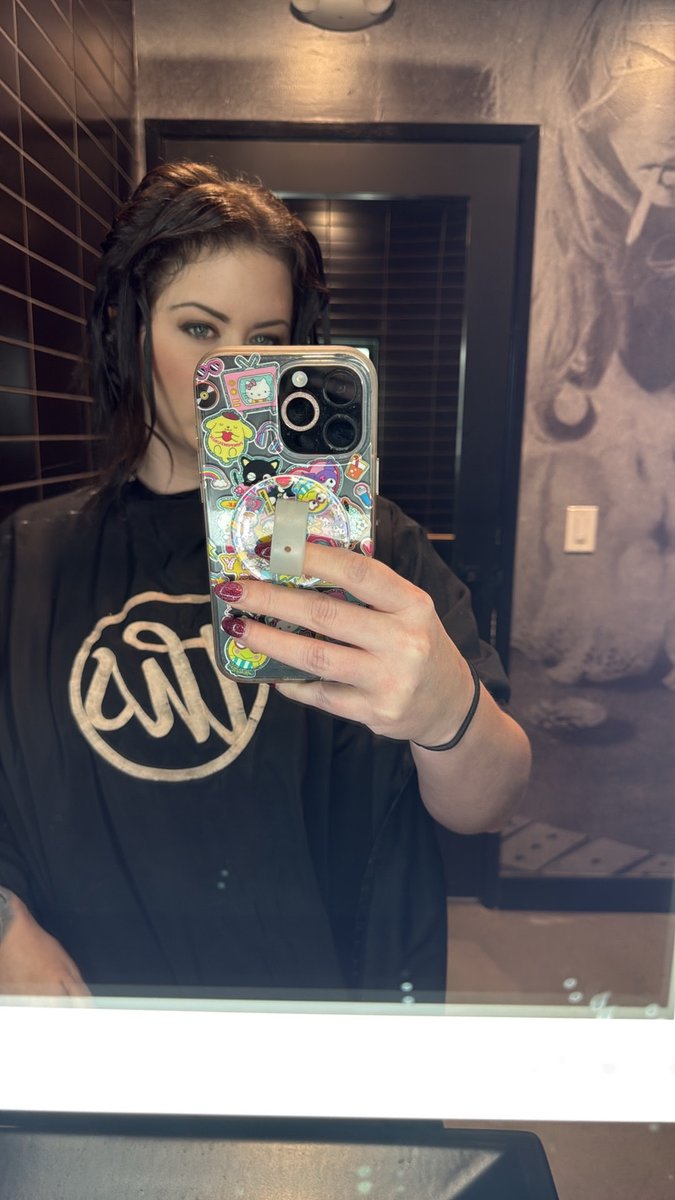 Emi Addison tweet media