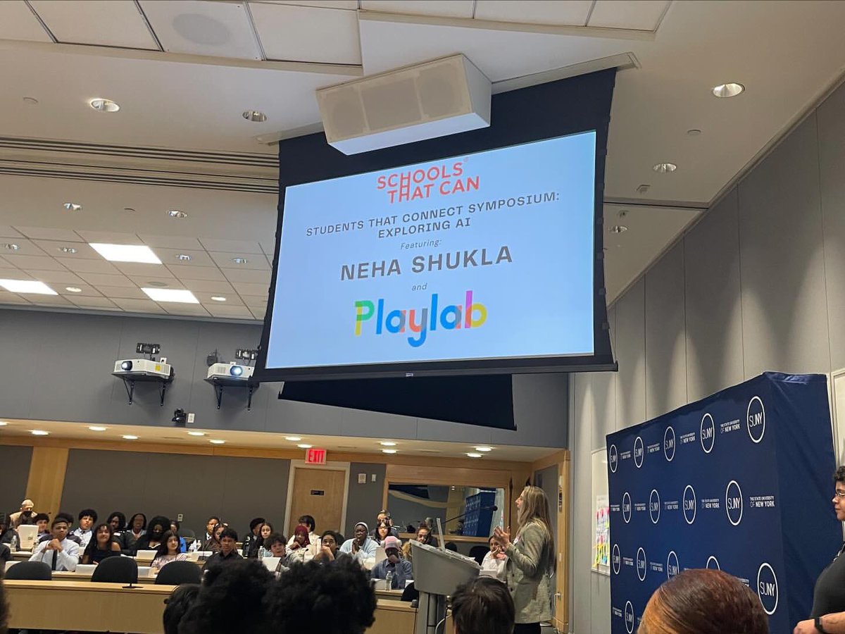 SuptCheng_CIOB's tweet image. Bronx Lab School students had an incredible day meeting innovator Neha Shukla and exploring the power of AI and coding. Building apps in PlayLab to uplift communities is exactly what future readiness looks like. #ComputerScience #FutureReady #NYCPublicSchools @bronxlab_school