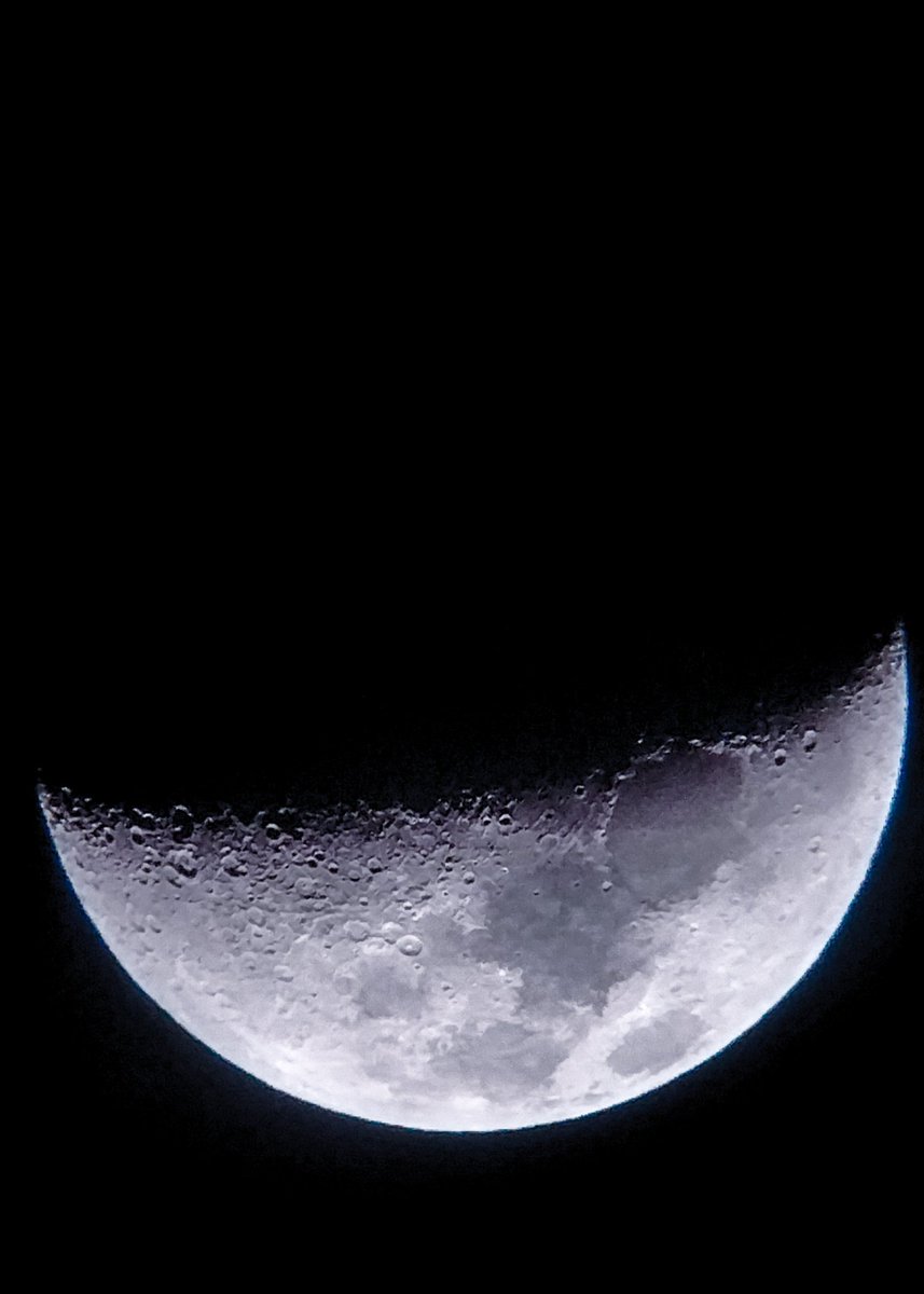Luna creciente 38% de iluminación
Telescopio Quasar
Montura AZ
D76mm
F700mm
Ocular 20mm
Fotografía Honor X8b
Editada en Lightroom

#moon #luna #NdE2025 #NdEMinatitlanVer #minatitlan #coatzacoalcos #cosoleacaque #veracruz #astromina #sociedadastronomicademinatitlan #SAMin