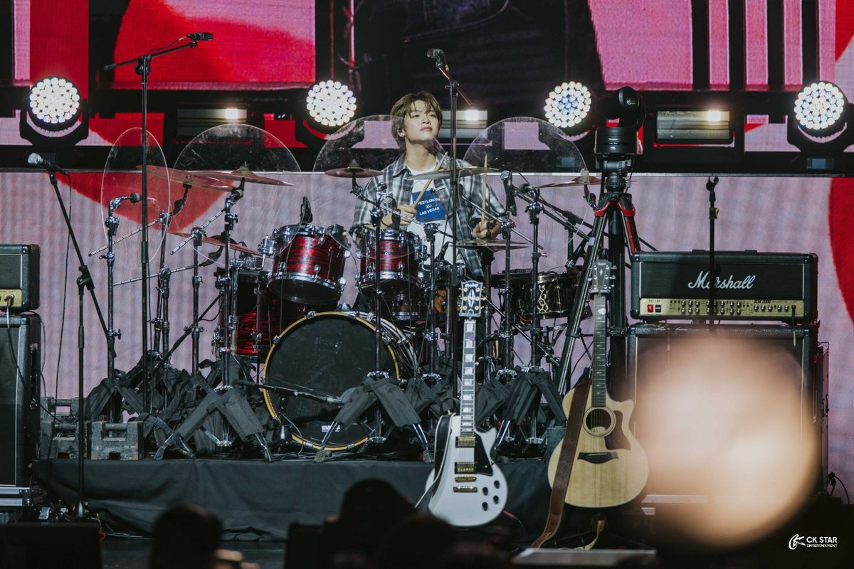 ckstarsg's tweet image. [𝗡𝗢𝗪 𝗕𝗢𝗔𝗥𝗗𝗜𝗡𝗚: 𝗡𝗙𝟮𝟯𝟭𝟭] 🛫

𝐍.𝐅𝐥𝐲𝐢𝐧𝐠 lifted us off the ground and brought us straight to the 𝙍𝙤𝙤𝙛𝙩𝙤𝙥 from the very first note ✈️
Under the 𝘽𝙡𝙪𝙚 𝙈𝙤𝙤𝙣, they taught us how to 𝙍𝙞𝙨𝙚 𝘼𝙜𝙖𝙞𝙣 🪽
Thank you N.Fia, for a night full off…