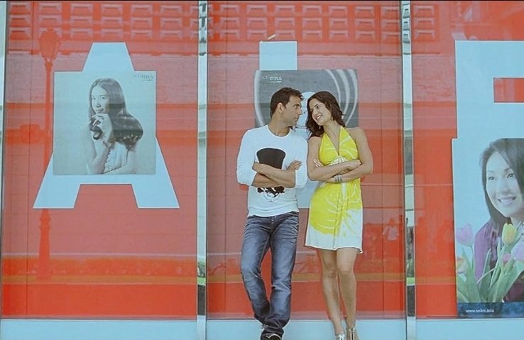 itstisha_7's tweet image. 16 years to one of the best comedy movie 
#AkshayKumar #KatrinaKaif
