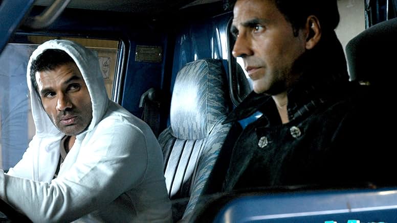 itstisha_7's tweet image. 16 years to one of the best comedy movie 
#AkshayKumar #KatrinaKaif