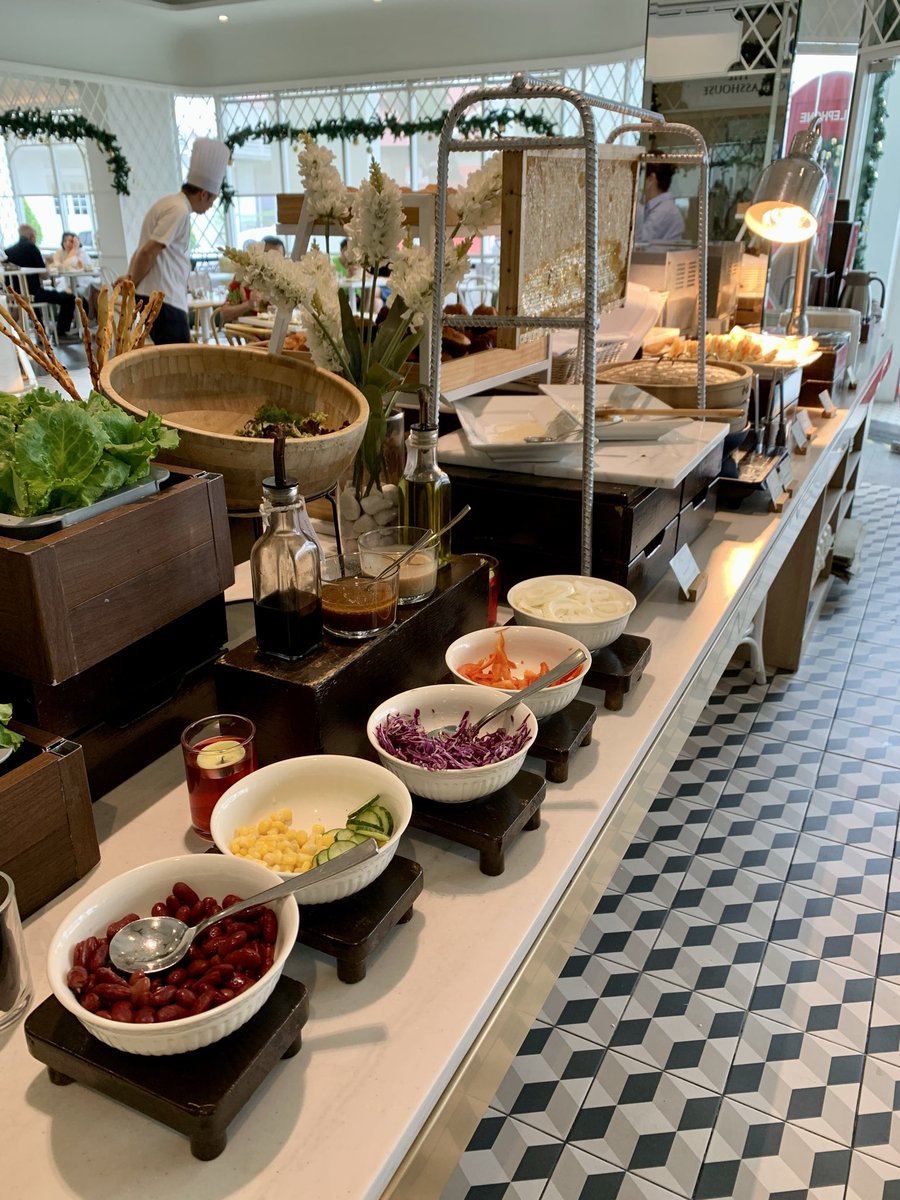 susanooi's tweet photo. The buffet breakfast at The Glasshouse #Prestige_Penang 
#Penang https://t.co/NIK7KaeiIe