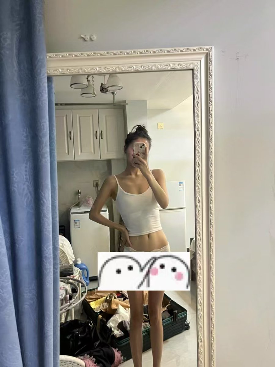 Mjuzi1997's tweet photo. 耳机里的歌循环到第12遍，还是没帅哥喊我出门
＃西宁   ＃成都 ＃果洛 ＃玉树 ＃大帅哥 https://t.co/VQryDxRYcX