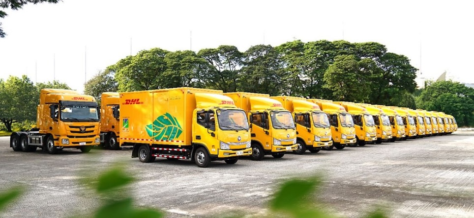 PortCalls's tweet image. DHL Summit Solutions, Inc. acquired 23 electric vehicles and 22 prime movers, marking a major milestone in its sustainability journey.

@DHLGlobal
#netzero #GHG #ElectricVehicles 
portcalls.com/dhl-summit-sol…