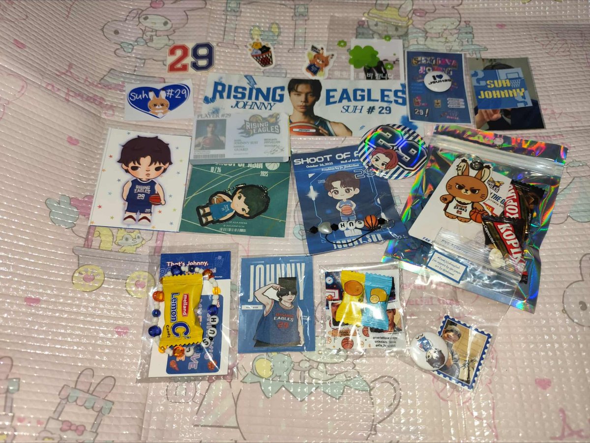 Drumbun_131425's tweet image. #dunkitjohnnysuh October dump

Super late upload but thank you Johfams  sa freebies 💙