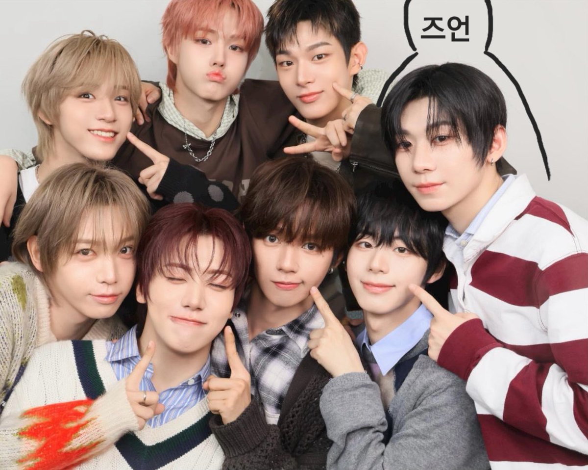 0701_0909's tweet image. 즈언이 자리 비워둔거지? 그치?